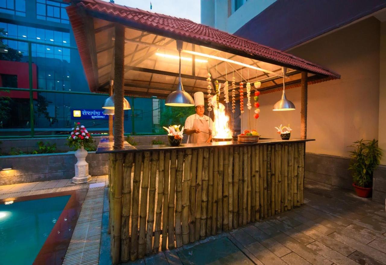โรงแรมวิทส์ บูบันเนสชวาร์ ภายนอก รูปภาพ