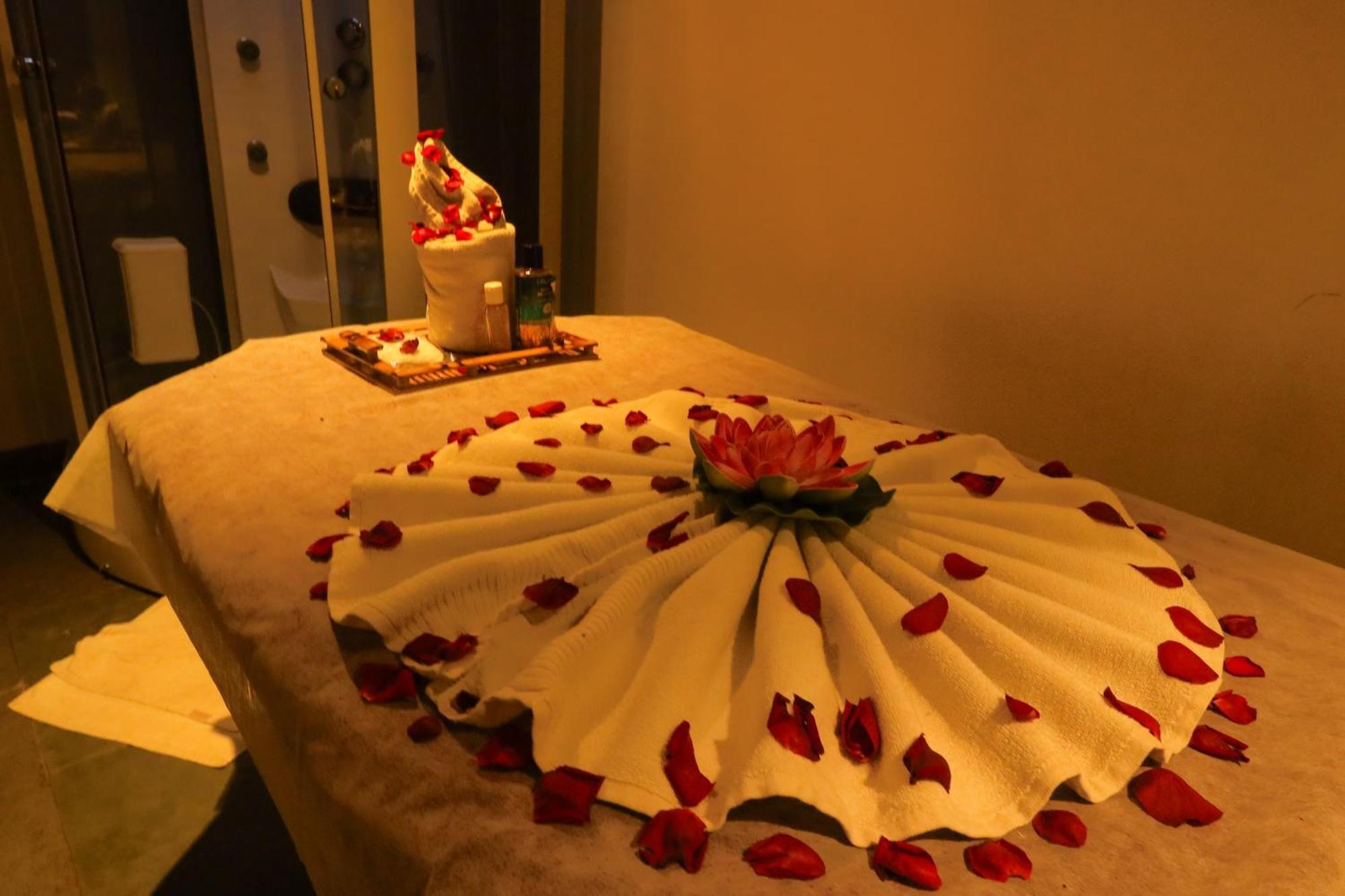 โรงแรมวิทส์ บูบันเนสชวาร์ ภายนอก รูปภาพ
